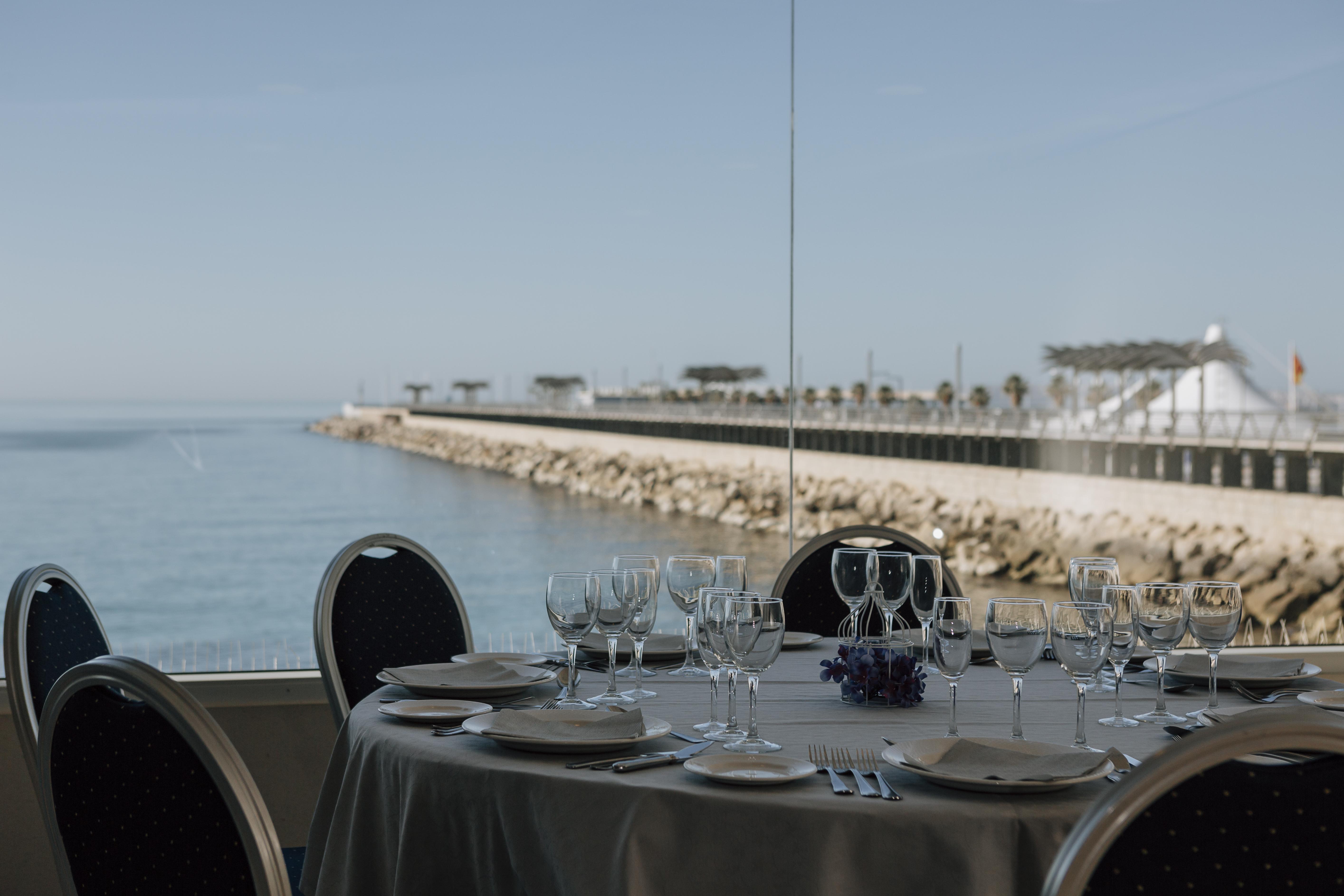 Innside By Melia Alicante Porta Maris Bagian luar foto