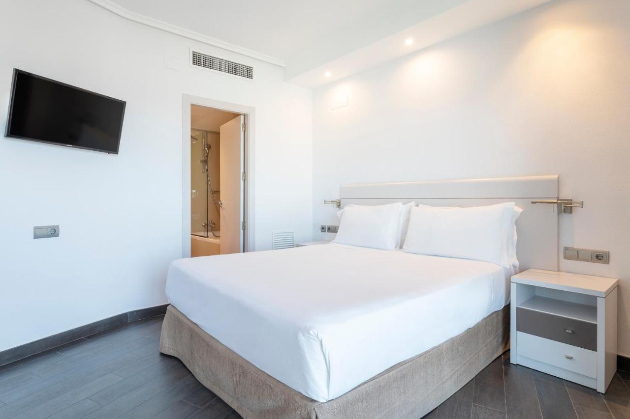 Innside By Melia Alicante Porta Maris Bagian luar foto