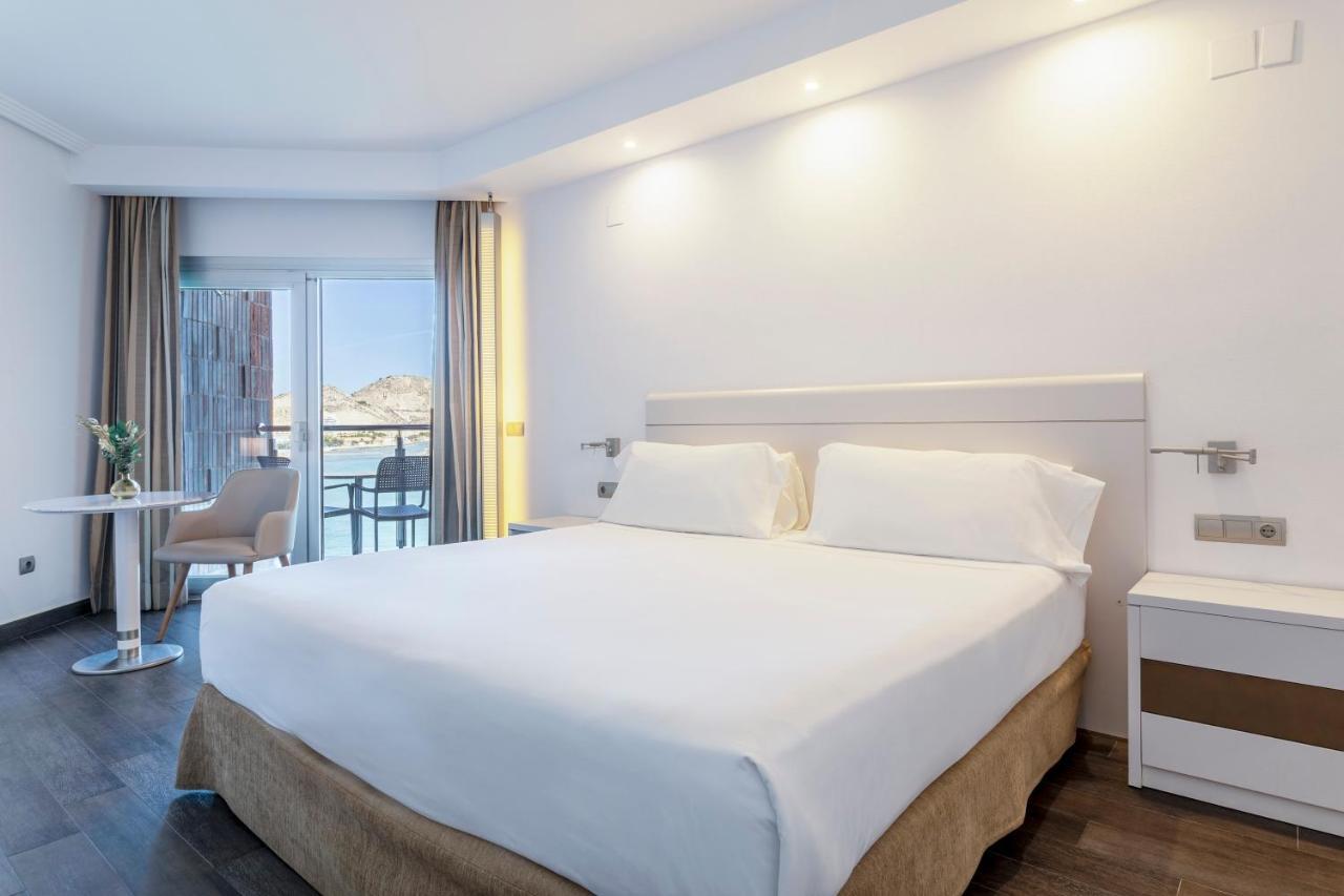 Innside By Melia Alicante Porta Maris Bagian luar foto