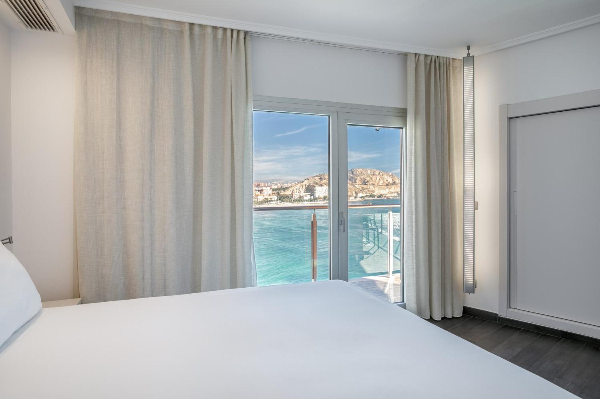 Innside By Melia Alicante Porta Maris Bagian luar foto