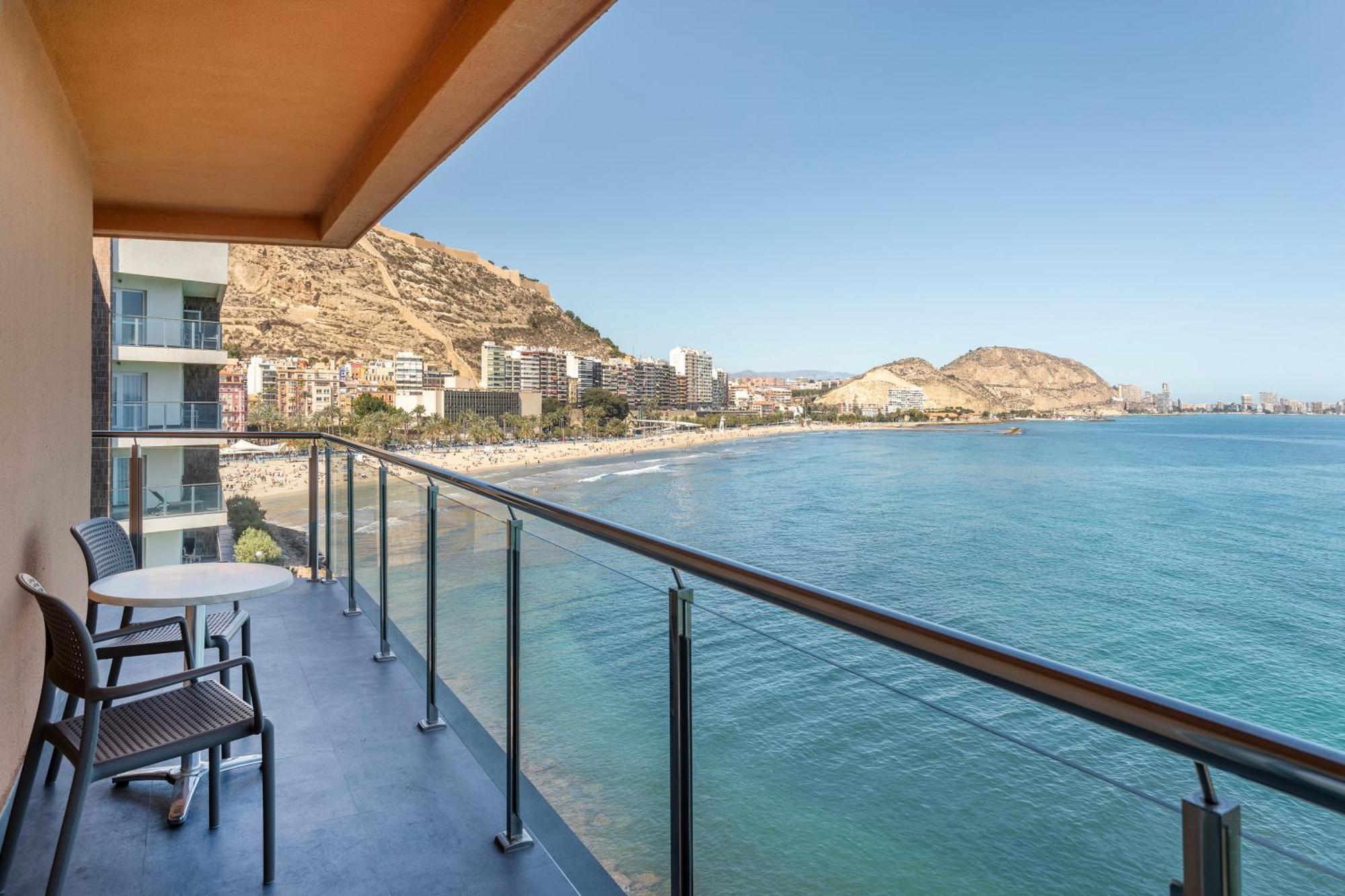 Innside By Melia Alicante Porta Maris Bagian luar foto
