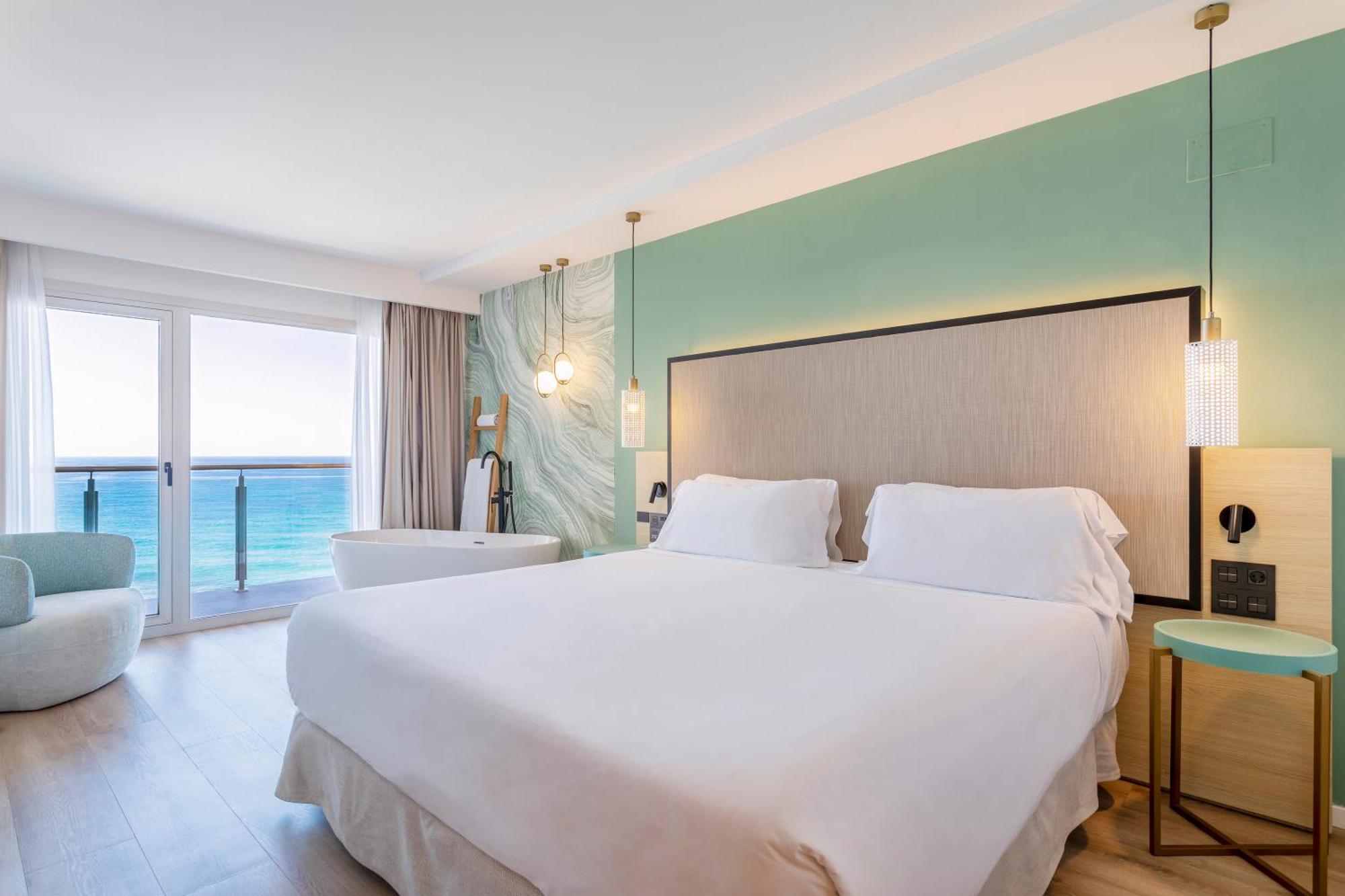 Innside By Melia Alicante Porta Maris Bagian luar foto